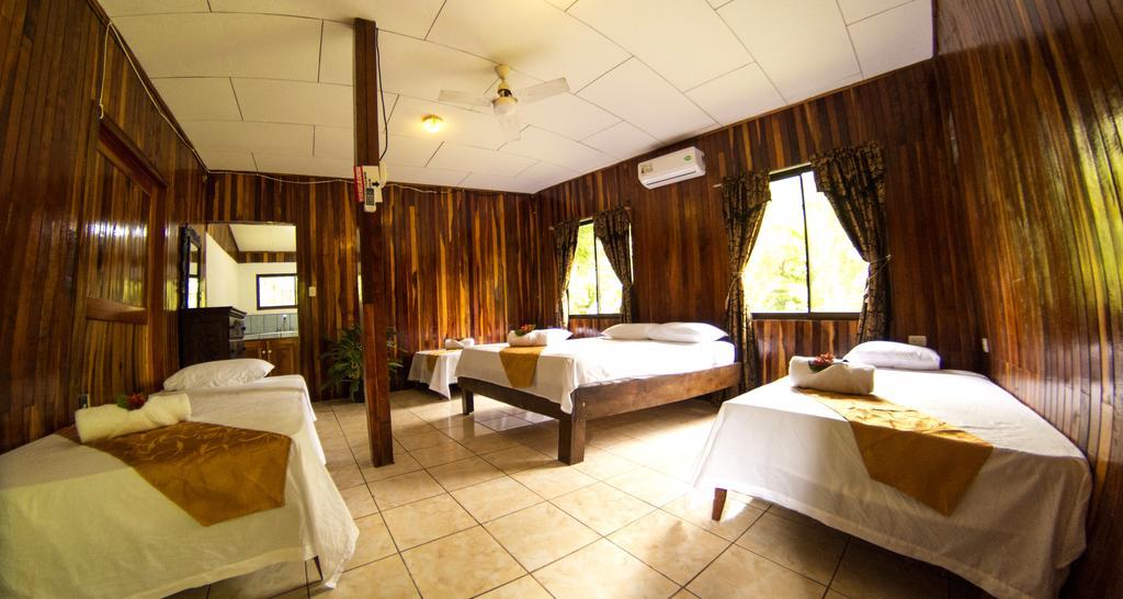 Manuel Antonio Hostel Resort Luaran gambar