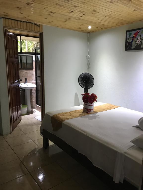 Manuel Antonio Hostel Resort Luaran gambar